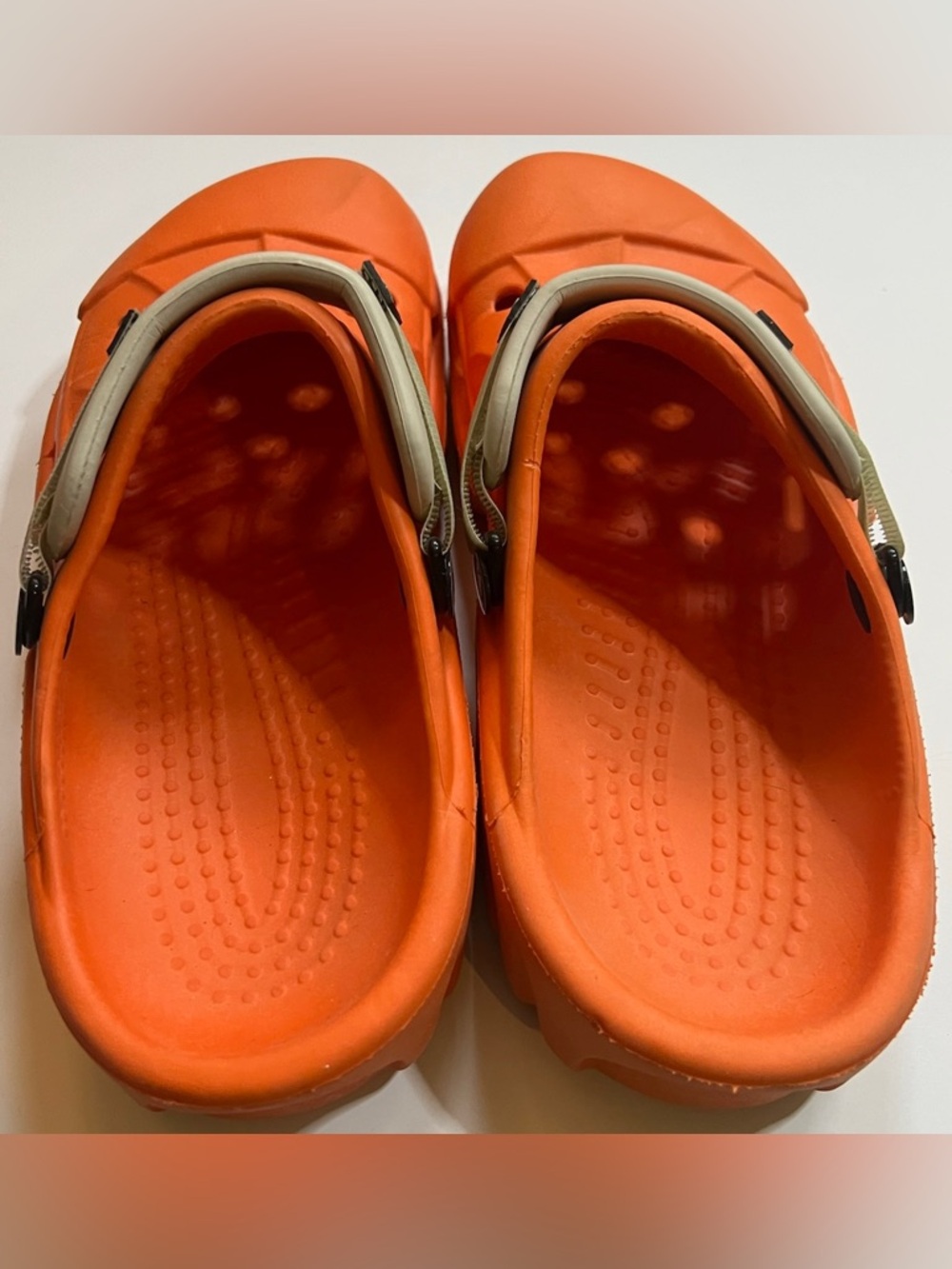 CROCS Classic All-Terrain Clogs Orange Adjustable Strap Women's 9 Men's 7 - Picture 2 of 5